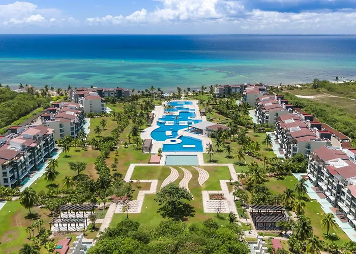 Сasa de vacaciones Beachfront With Tub, 3 Bedroom & Pool - At Mareazul Corazon *