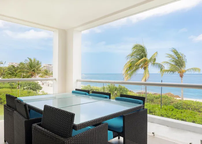 Сasa de vacaciones Beachfront With Tub, 3 Bedroom & Pool - At Mareazul Corazon