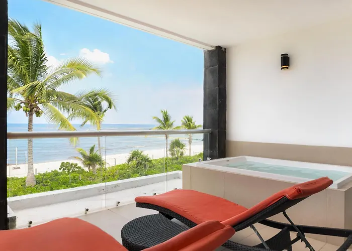 Hébergement de vacances Beachfront With Tub, 3 Bedroom & Pool - At Mareazul Corazon *