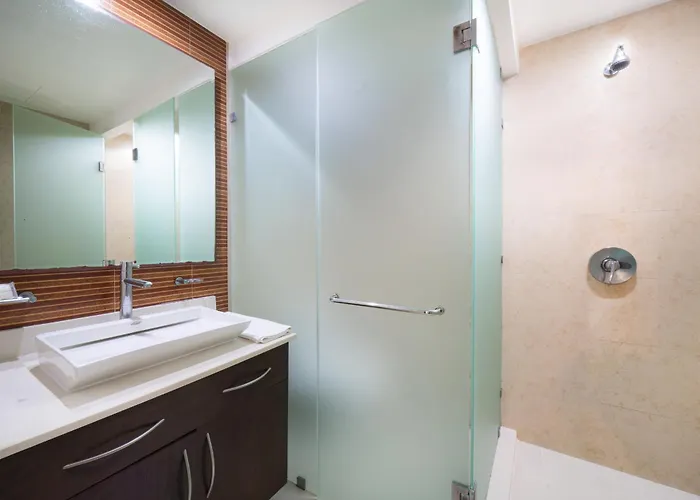 Beachfront With Tub, 3 Bedroom & Pool - At Mareazul Corazon Playa del Carmen