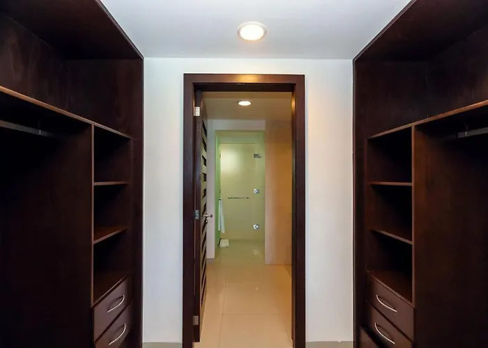 Mareazul Beachfront #111 - 3Br Corazon Apartament *